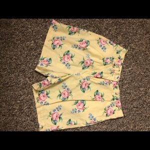 Ralph Lauren 14 100% Linen Yellow floral Shorts